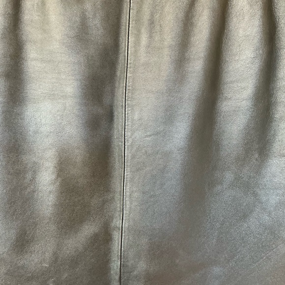 Women’s black leather skirt. Size 12. - Picture 4 of 10